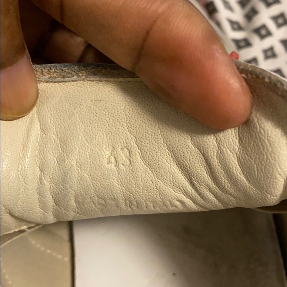 Sneakers - Picture 5 of 5